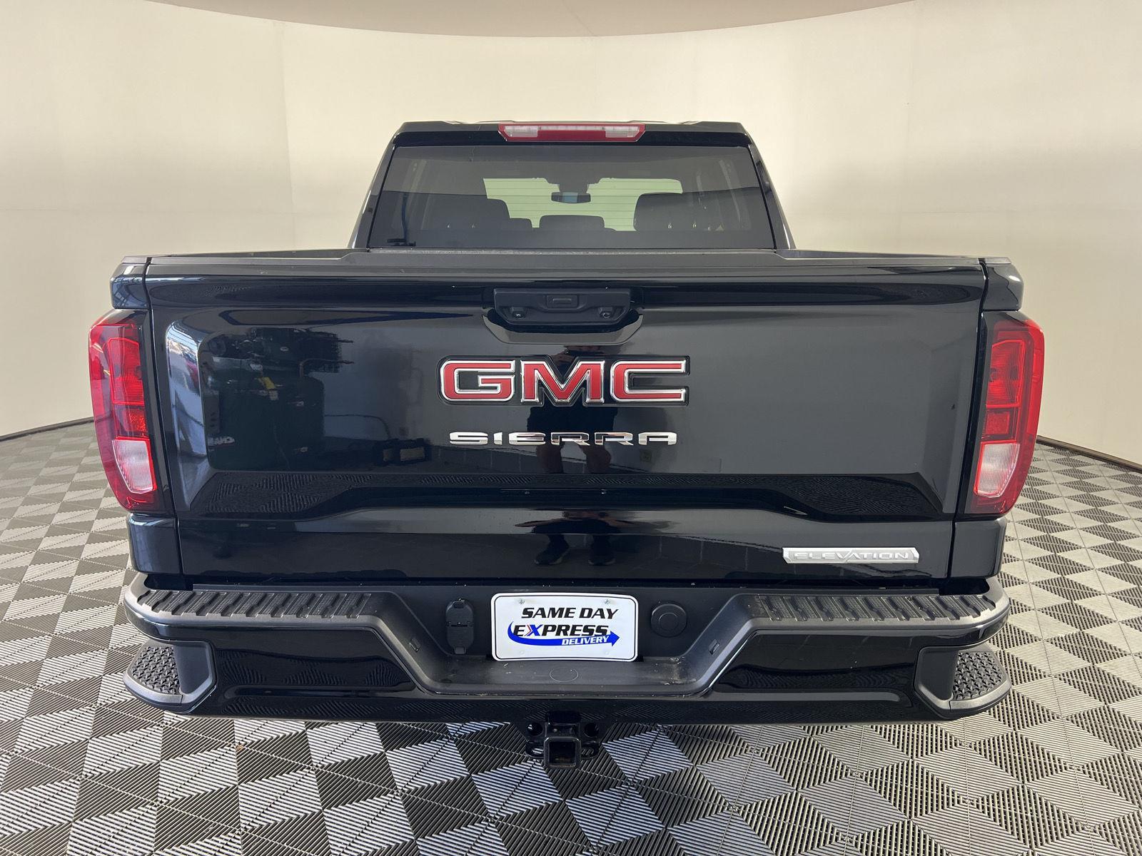 Used 2025 Onyx Black GMC Elevation image 8
