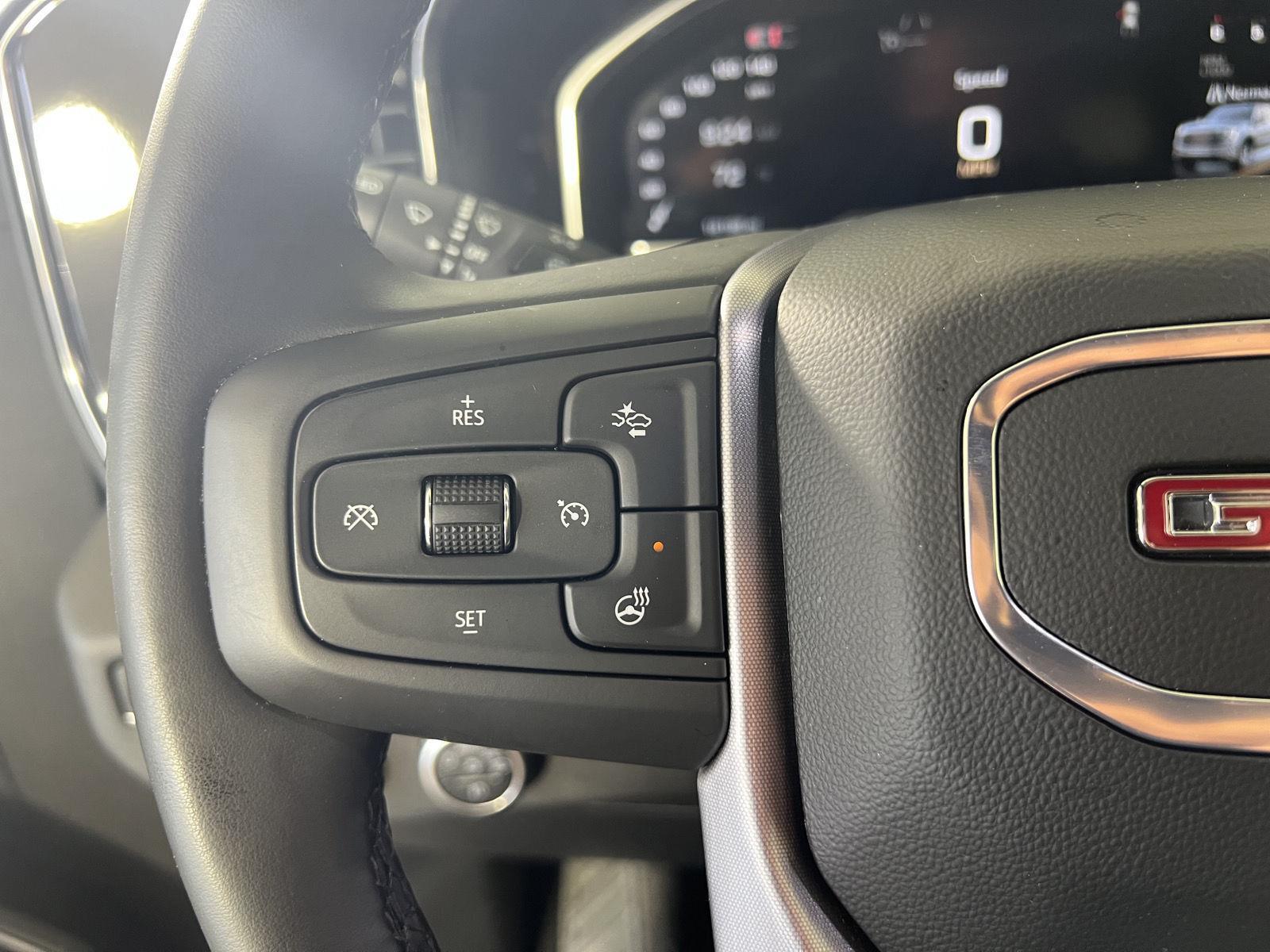 Used 2025 Onyx Black GMC Elevation image 25