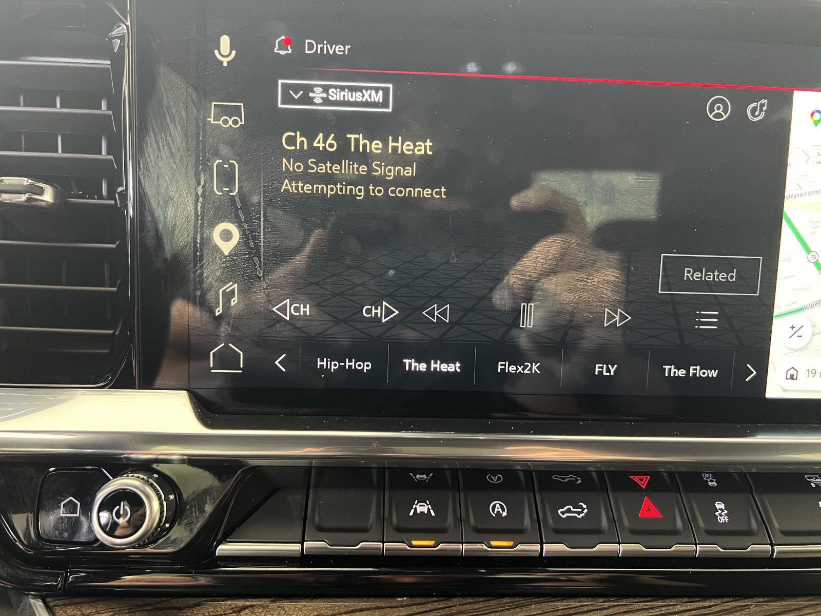 Used 2025 Onyx Black GMC Elevation image 29