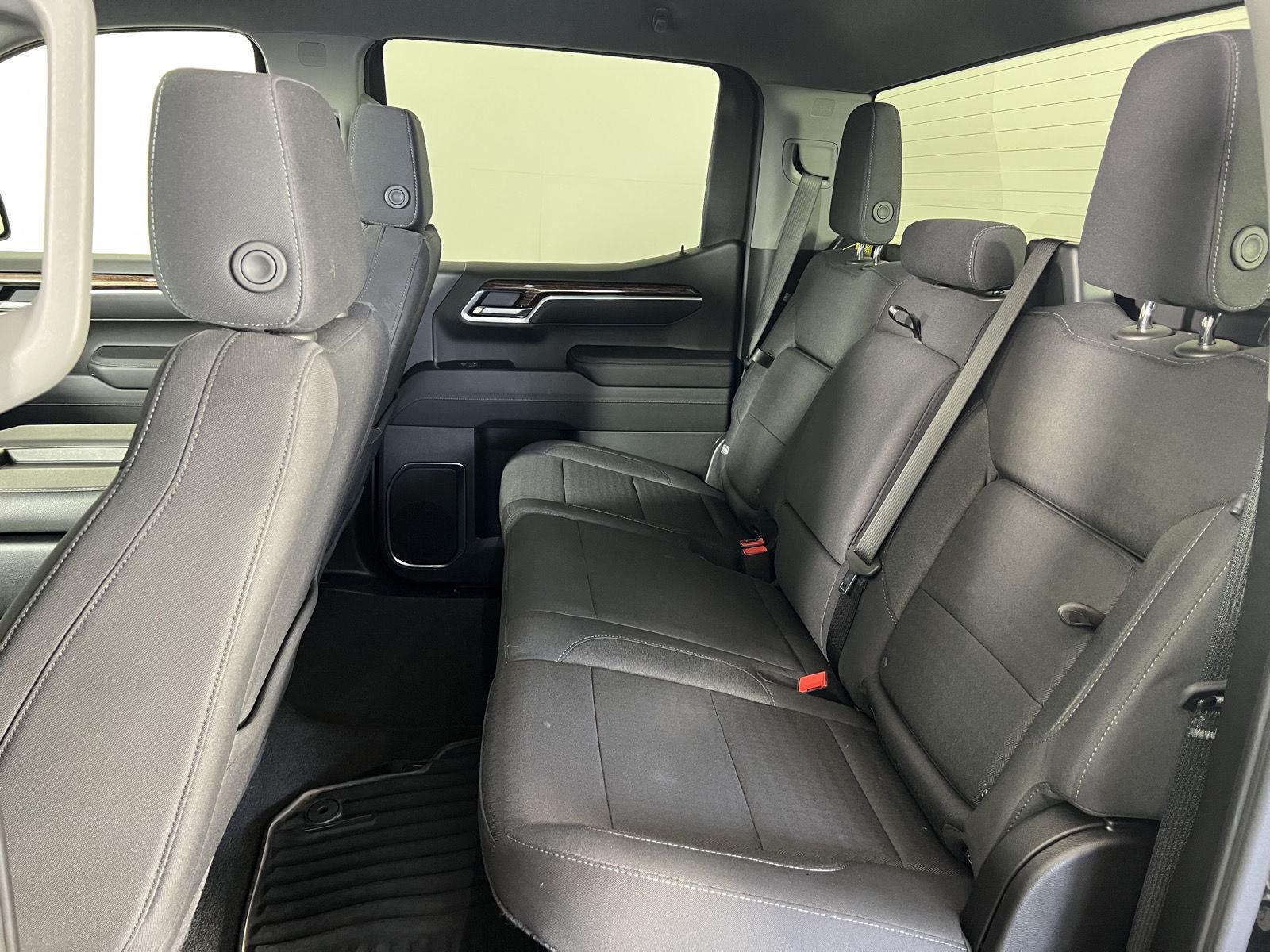 Used 2025 Onyx Black GMC Elevation image 35