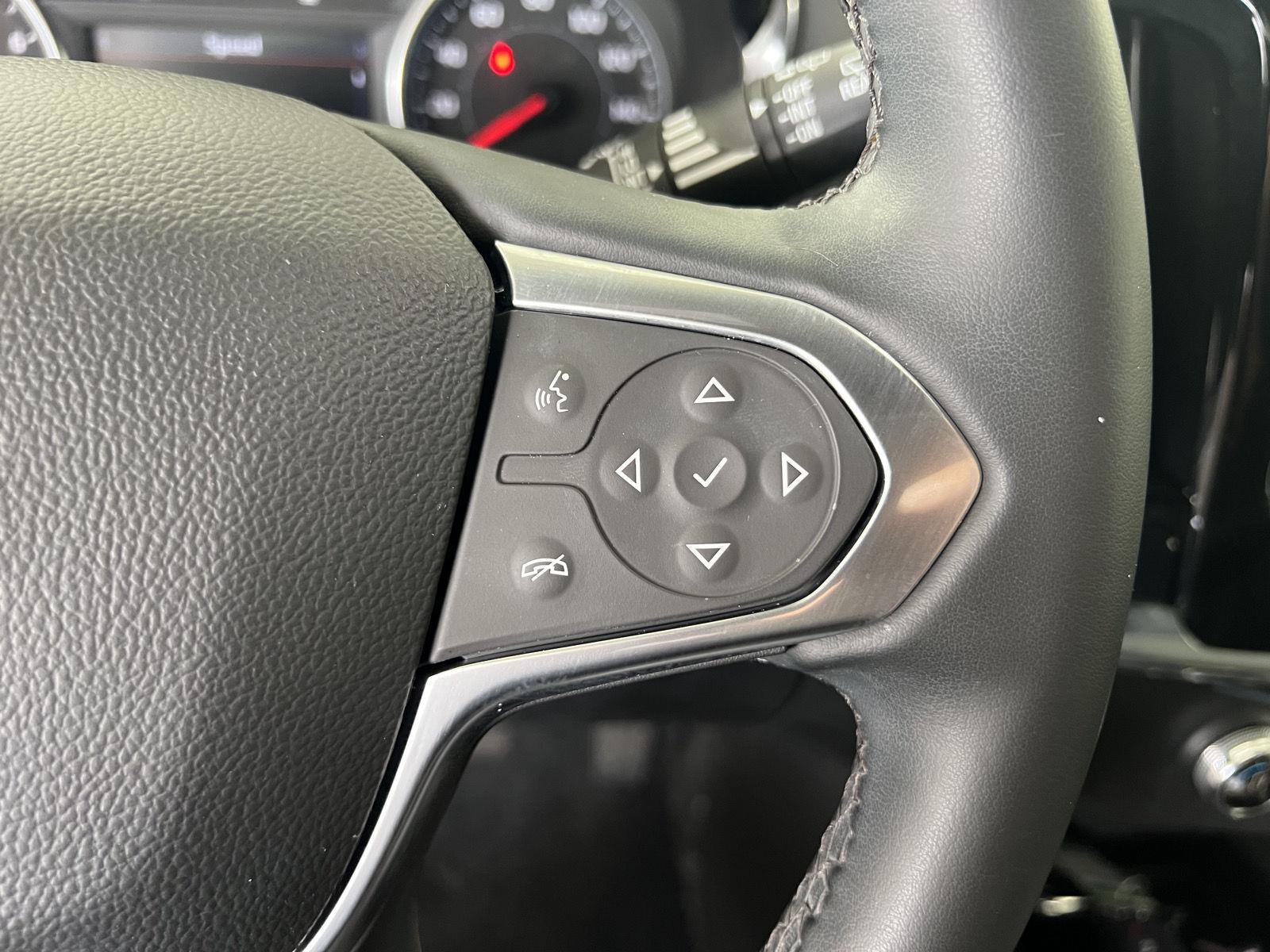 Used 2023 Silver Sage Metallic Chevrolet LT Cloth image 26