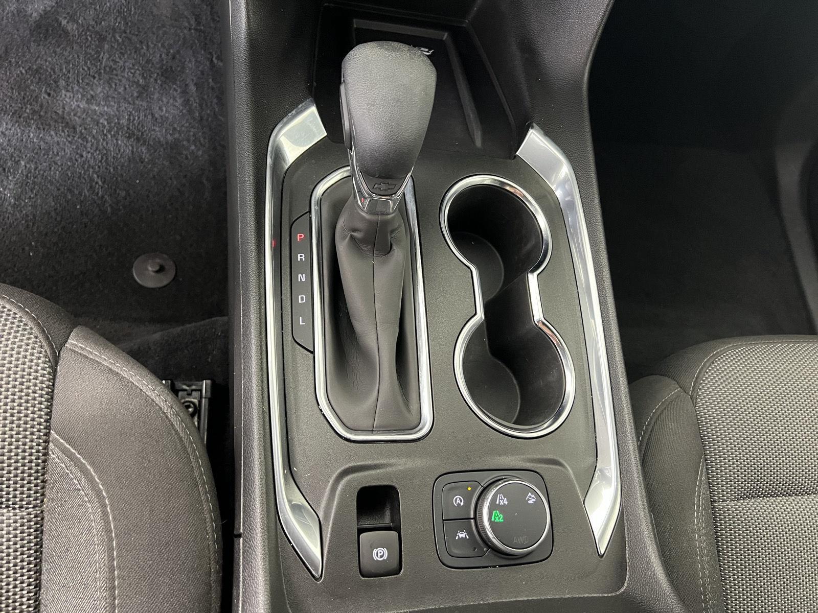 Used 2023 Silver Sage Metallic Chevrolet LT Cloth image 33