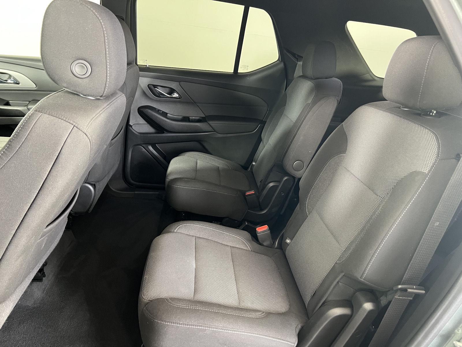 Used 2023 Silver Sage Metallic Chevrolet LT Cloth image 34