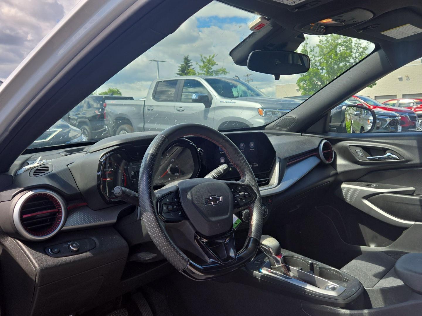 Used 2024  Chevrolet RS image 3