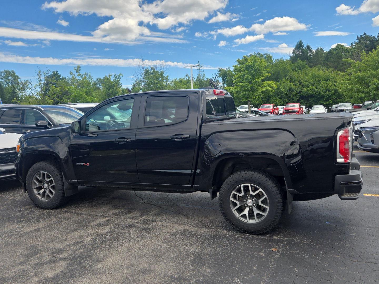 Used 2022 Onyx Black GMC 4WD AT4 w/Leather image 3
