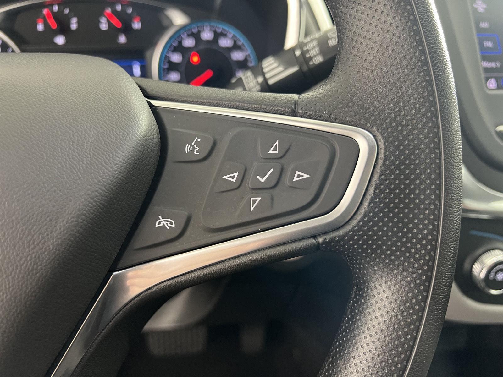 Used 2022 Summit White Chevrolet LS image 9