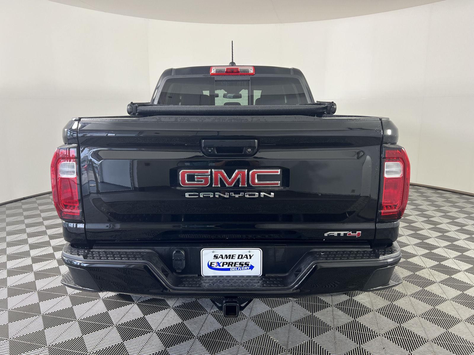 Used 2024 Onyx Black GMC 4WD AT4 image 24
