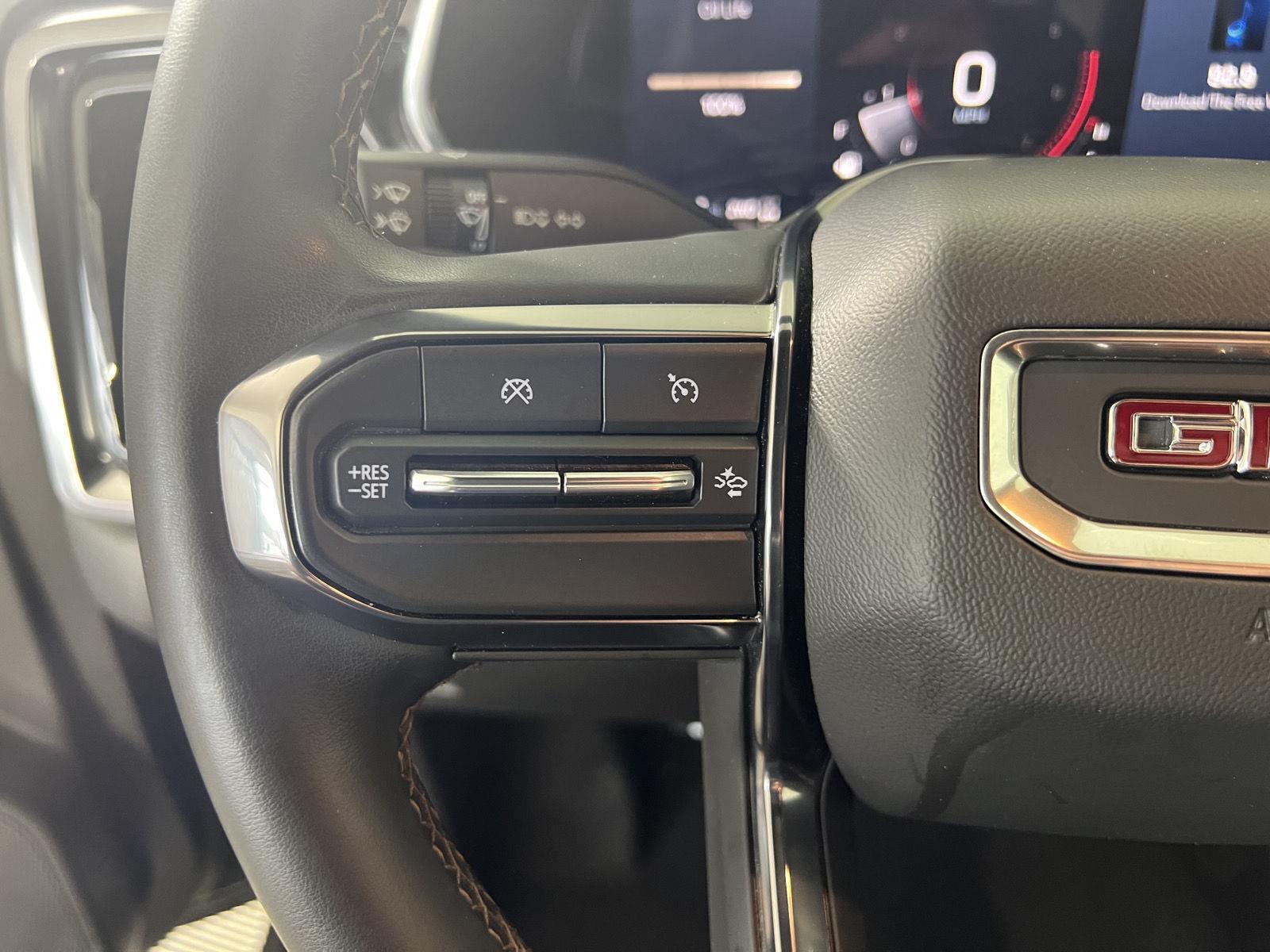 Used 2024 Onyx Black GMC 4WD AT4 image 8
