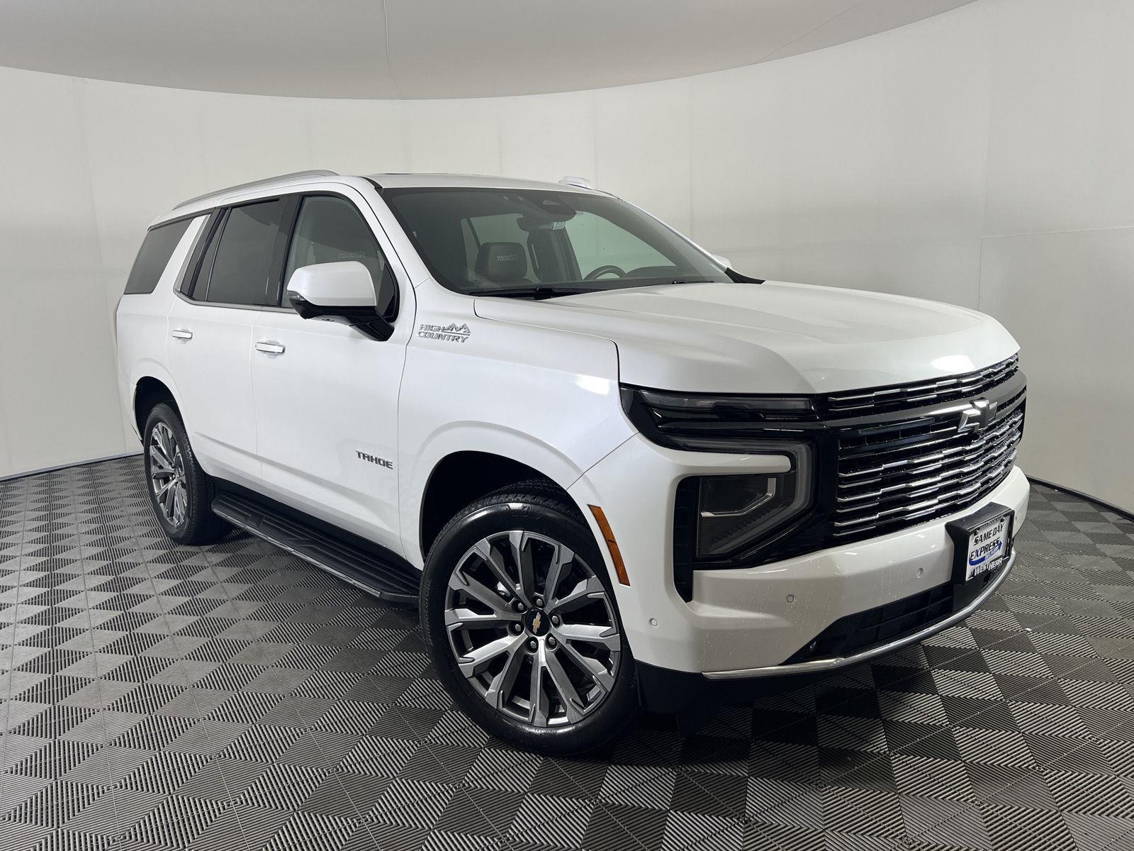 Used 2025 Iridescent Pearl Tricoat Chevrolet High Country image 7