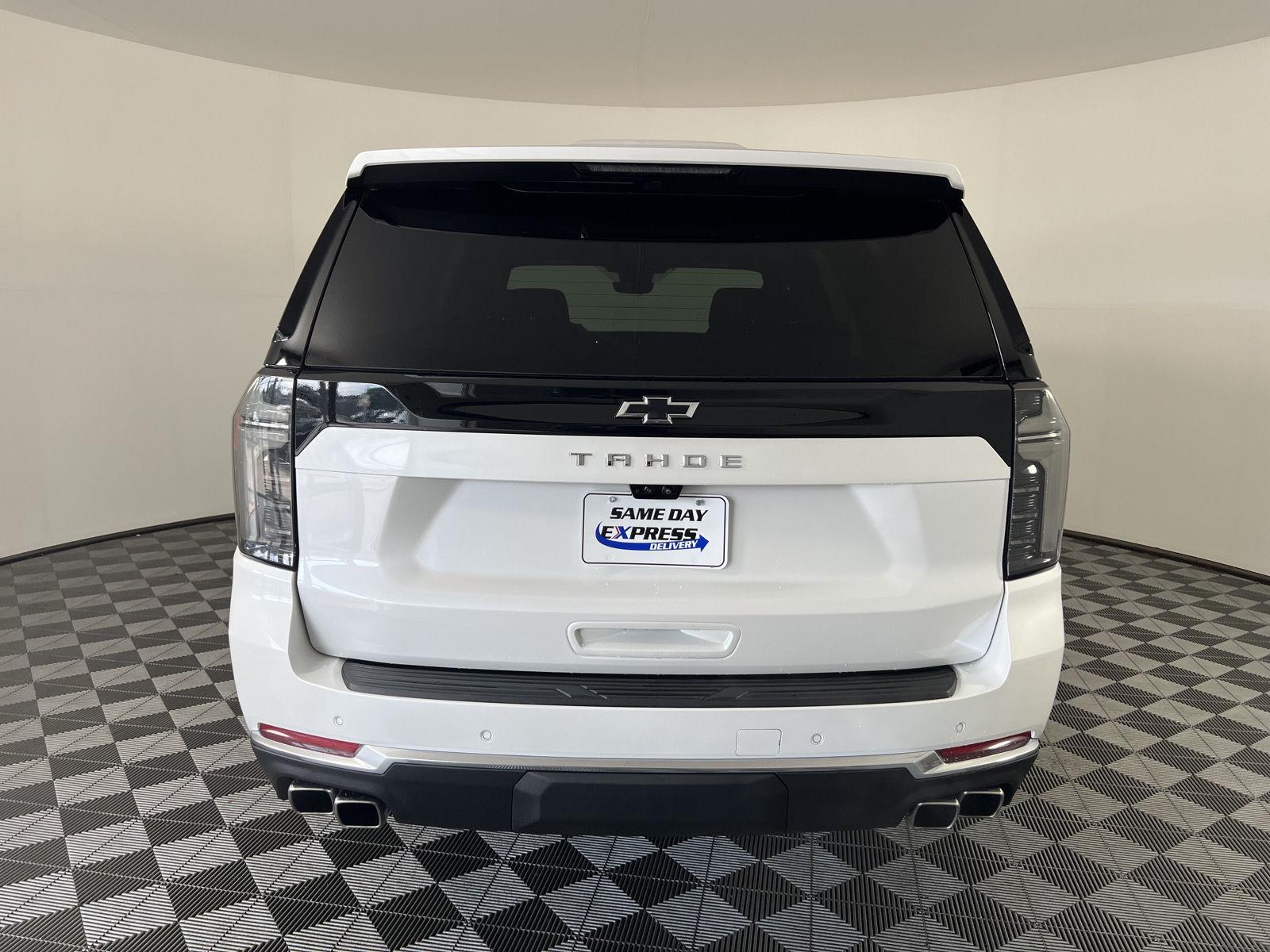 Used 2025 Iridescent Pearl Tricoat Chevrolet High Country image 12