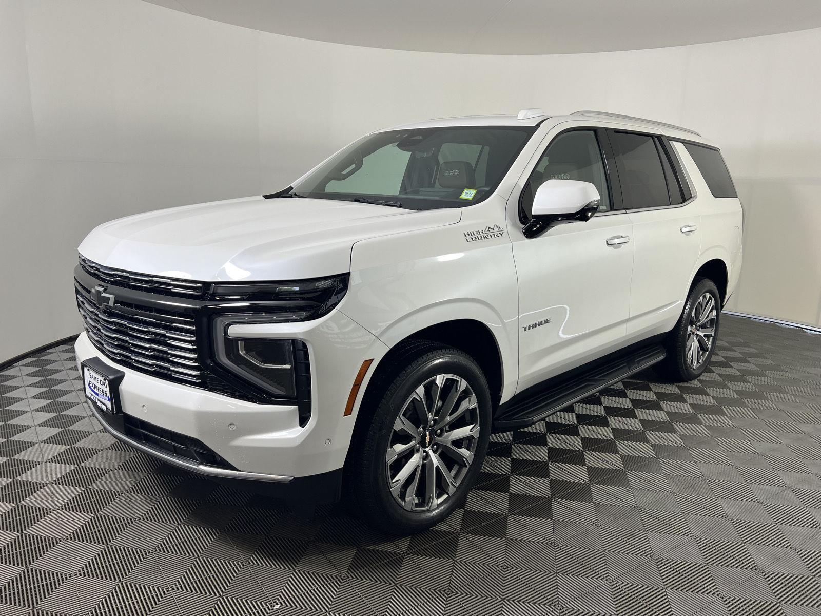 Used 2025 Iridescent Pearl Tricoat Chevrolet High Country image 18