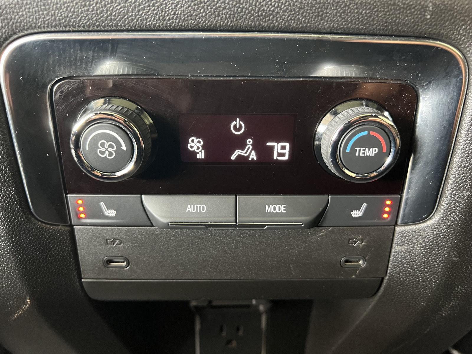 Used 2025 Iridescent Pearl Tricoat Chevrolet High Country image 40