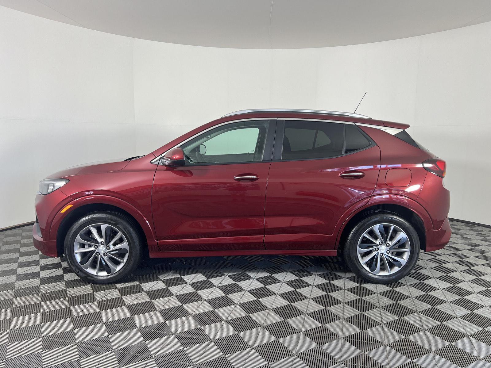 Used 2023 Cinnabar Metallic Buick Select image 27