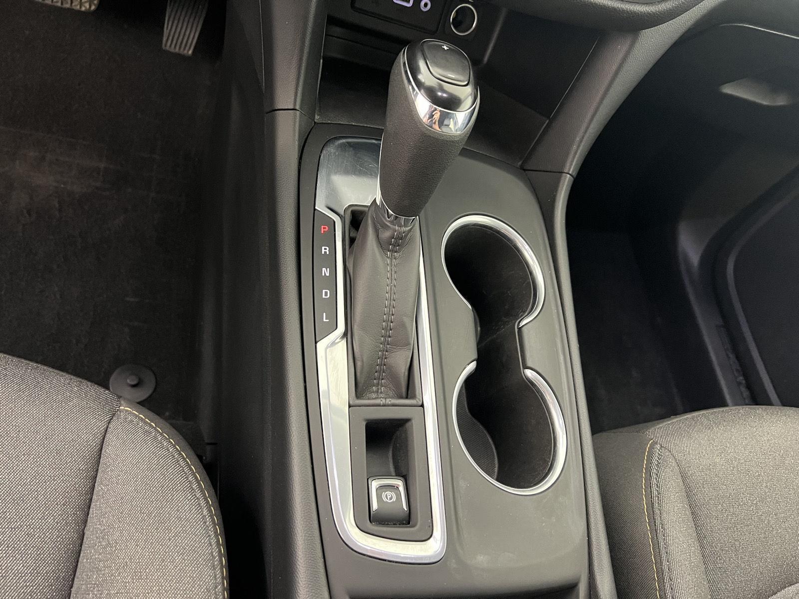 Used 2020 Pacific Blue Metallic Chevrolet LT image 18