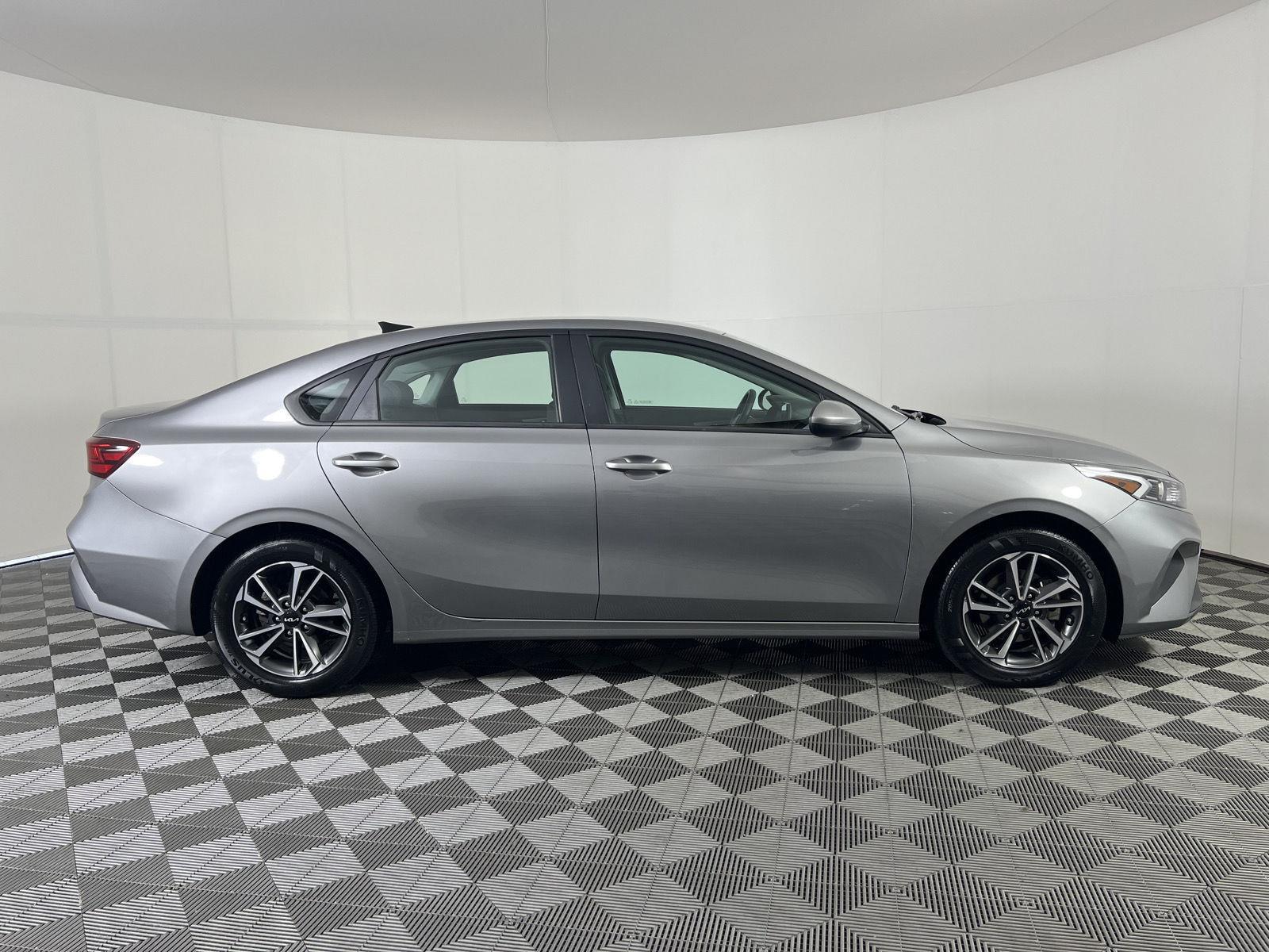 Used 2023 Steel Gray Kia LXS image 22