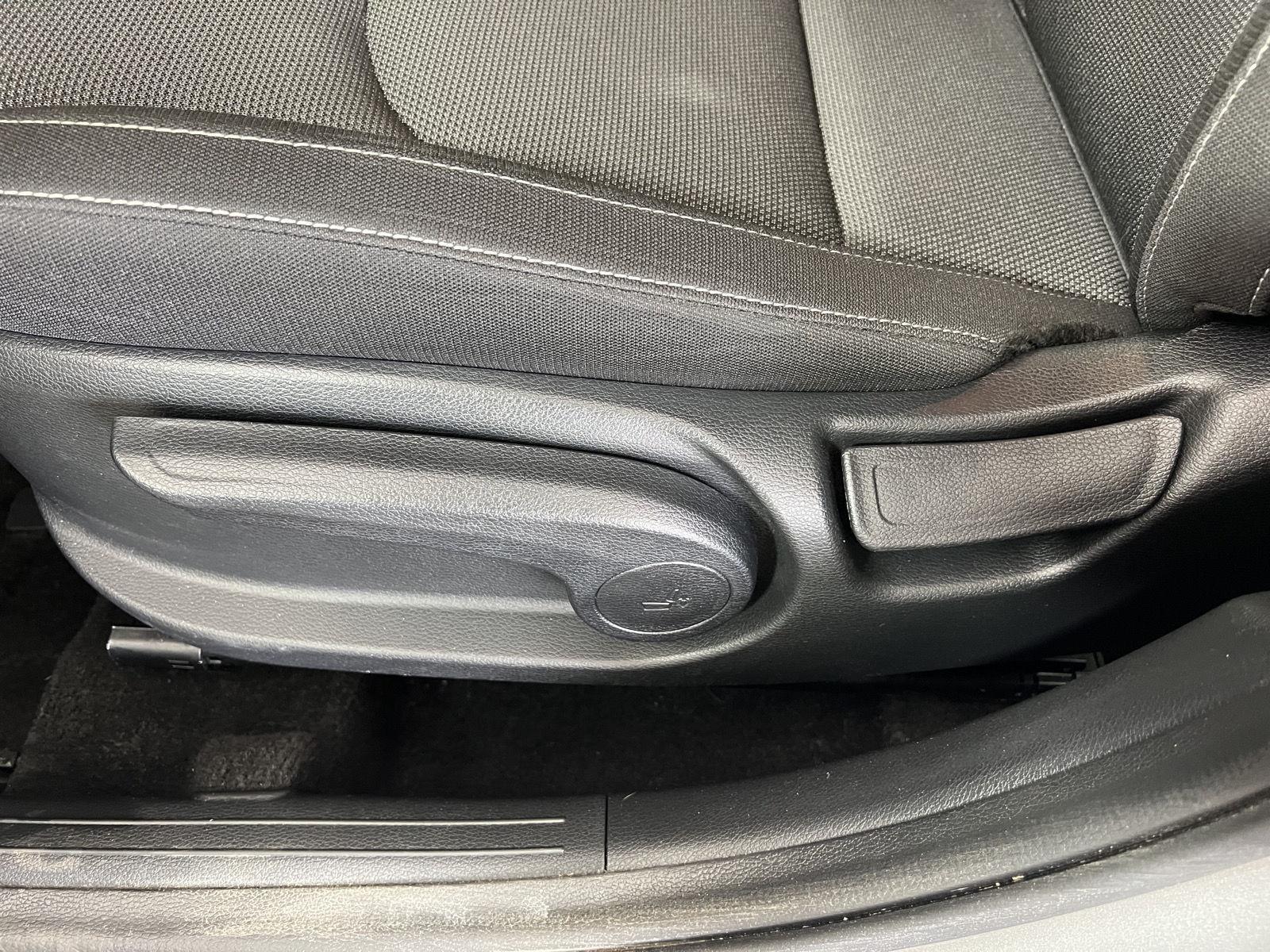 Used 2023 Steel Gray Kia LXS image 6