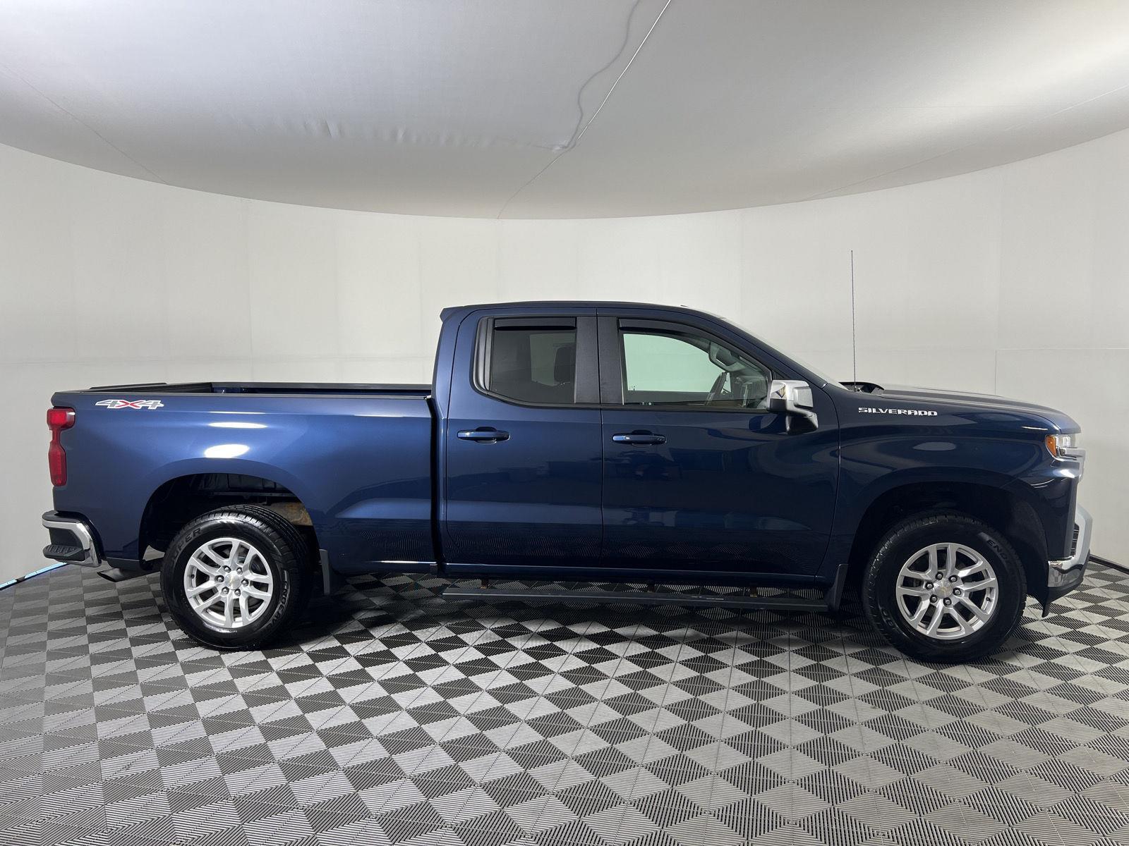 Used 2021 Blue Metallic Chevrolet LT image 30