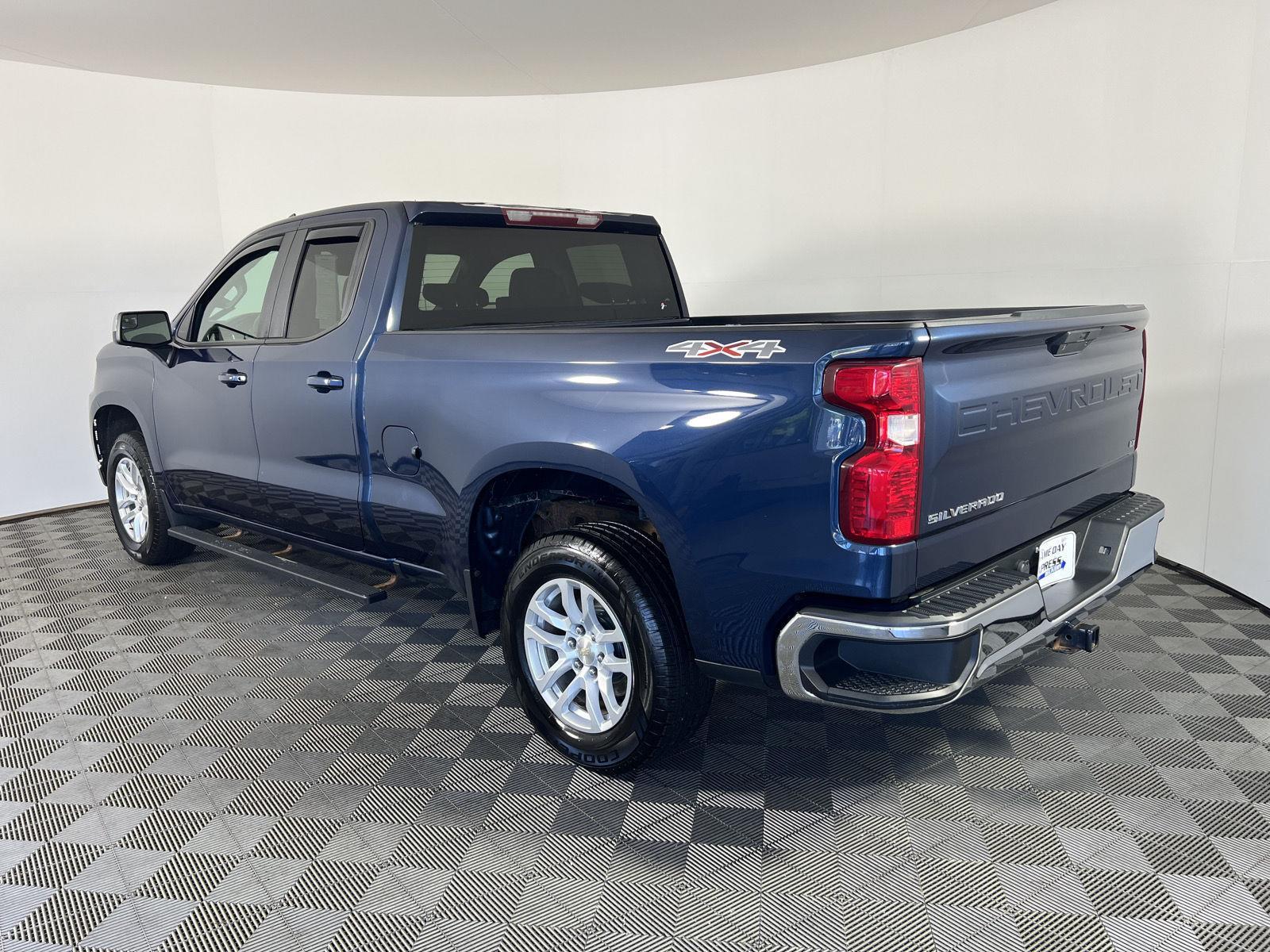 Used 2021 Blue Metallic Chevrolet LT image 27