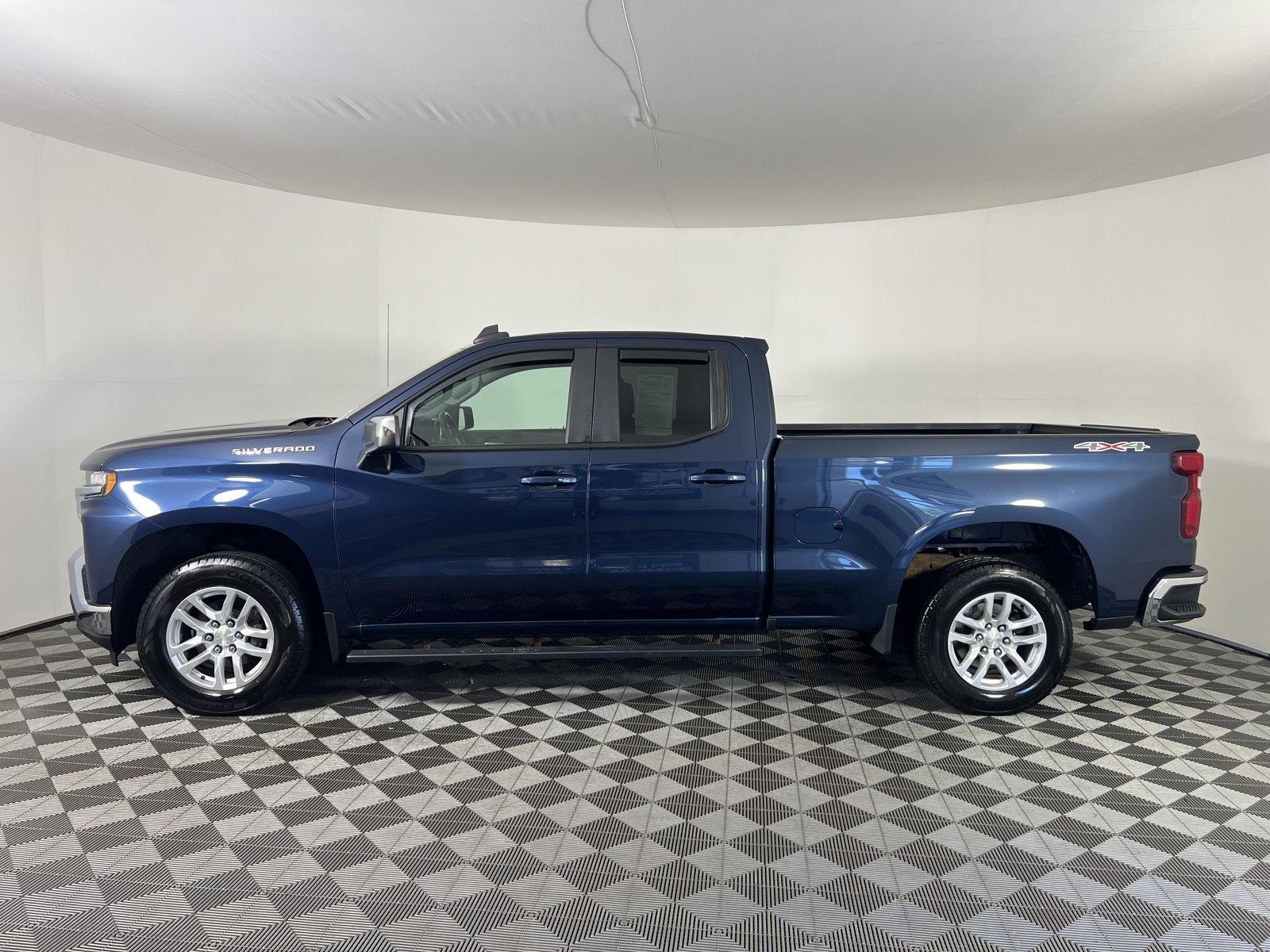 Used 2021 Blue Metallic Chevrolet LT image 26