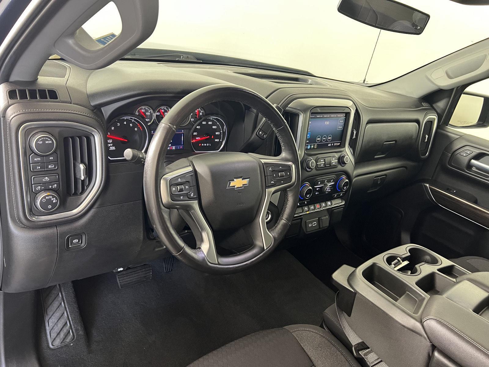 Used 2021 Blue Metallic Chevrolet LT image 5