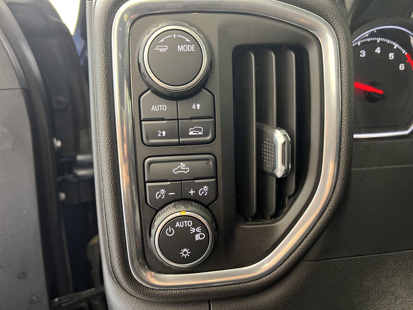 Used 2021 Blue Metallic Chevrolet LT image 9