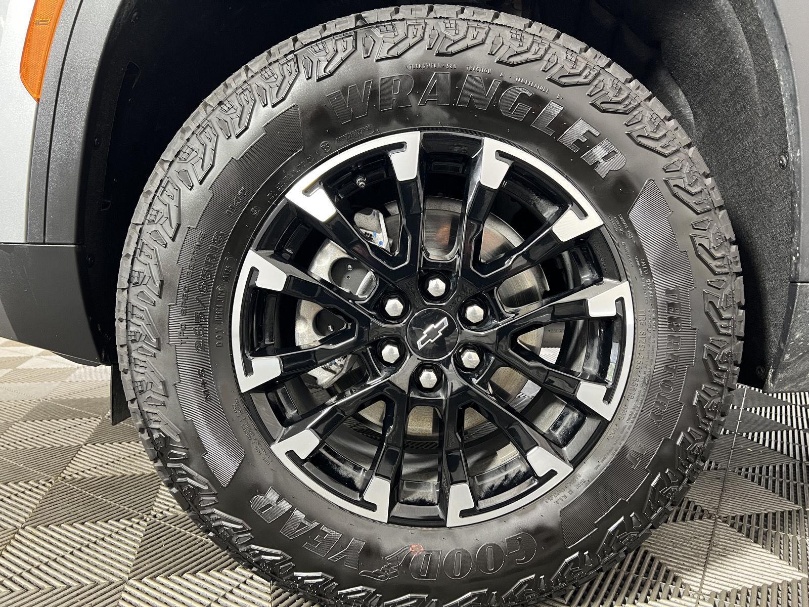 New 2026 Sterling Gray Metallic Chevrolet AWD Z71 image 52