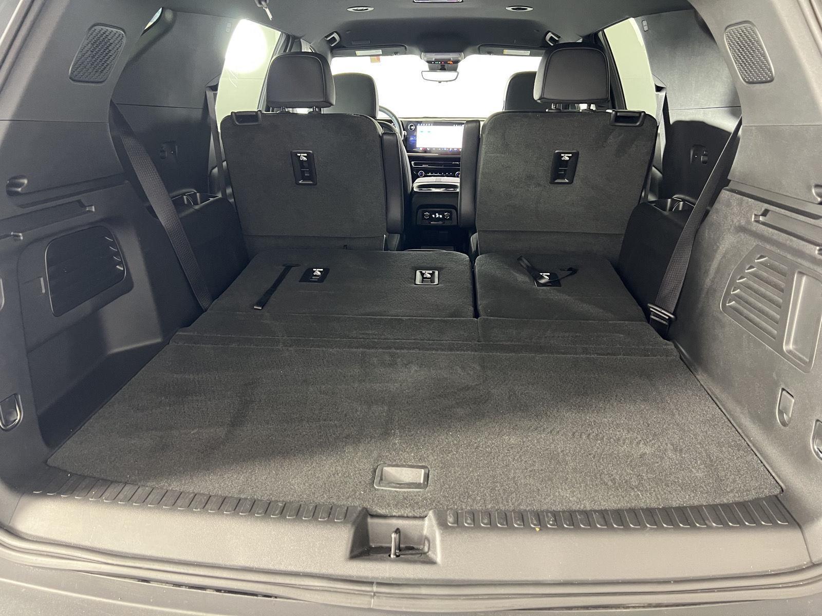 New 2026 Sterling Gray Metallic Chevrolet AWD Z71 image 32