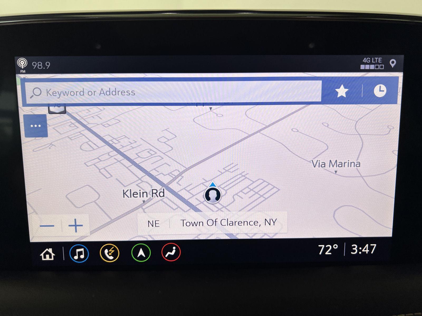 Used 2021 Summit White Chevrolet Premier image 20