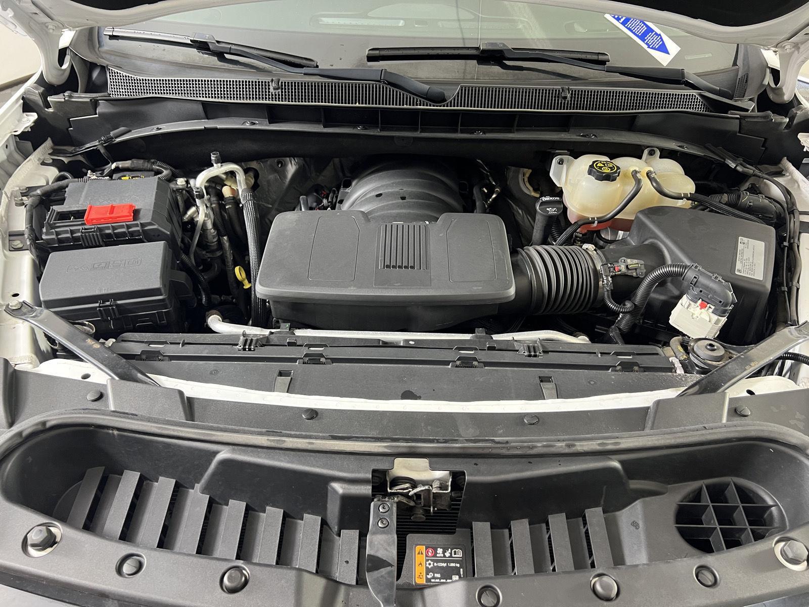 Used 2021 Summit White Chevrolet Premier image 31