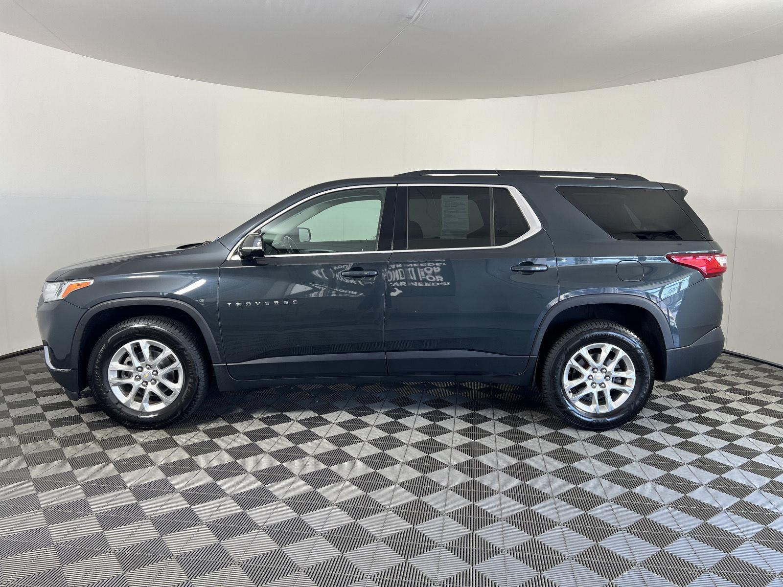 Used 2019 Graphite Metallic Chevrolet LT Cloth image 26