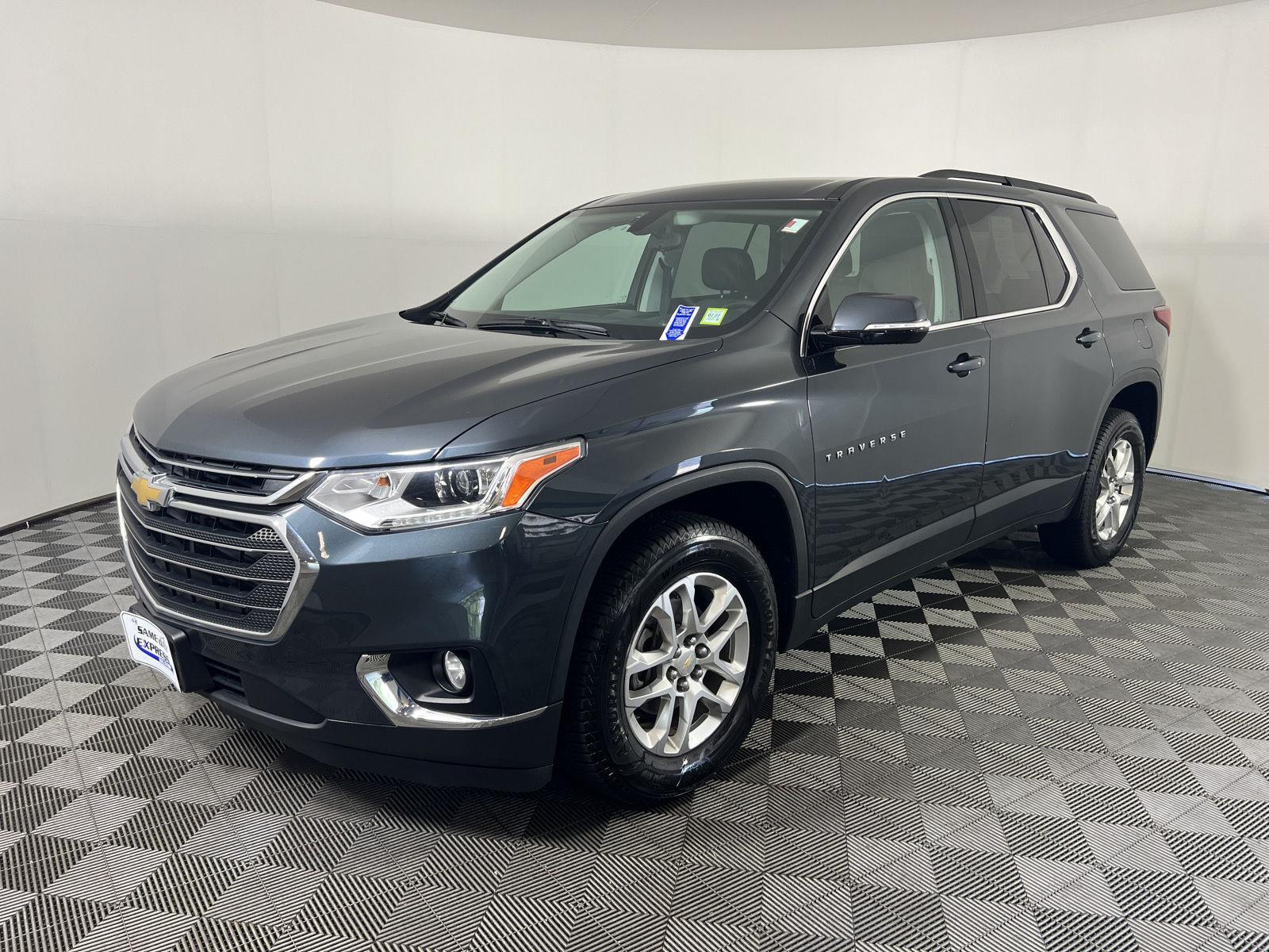 Used 2019 Graphite Metallic Chevrolet LT Cloth image 25