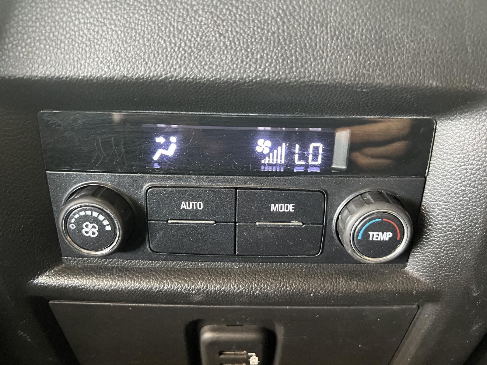 Used 2019 Graphite Metallic Chevrolet LT Cloth image 18
