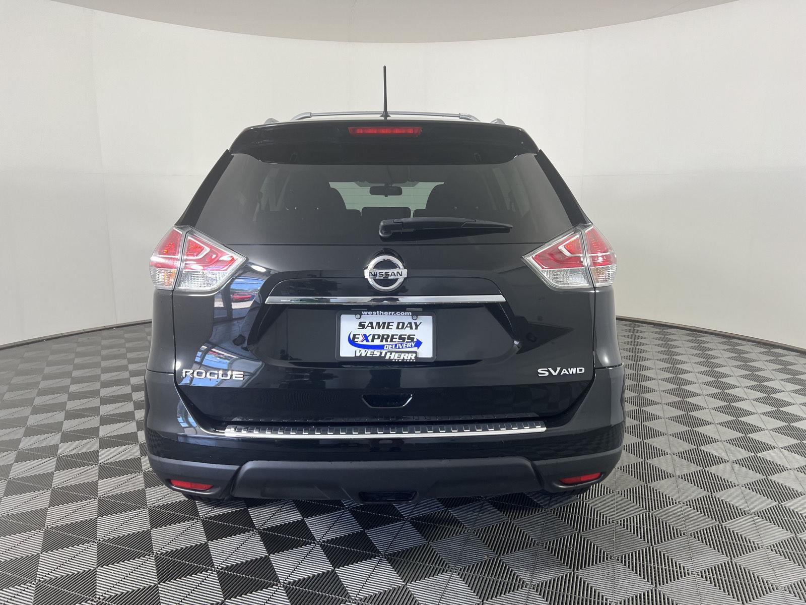 Used 2016 Magnetic Black Nissan SV image 28