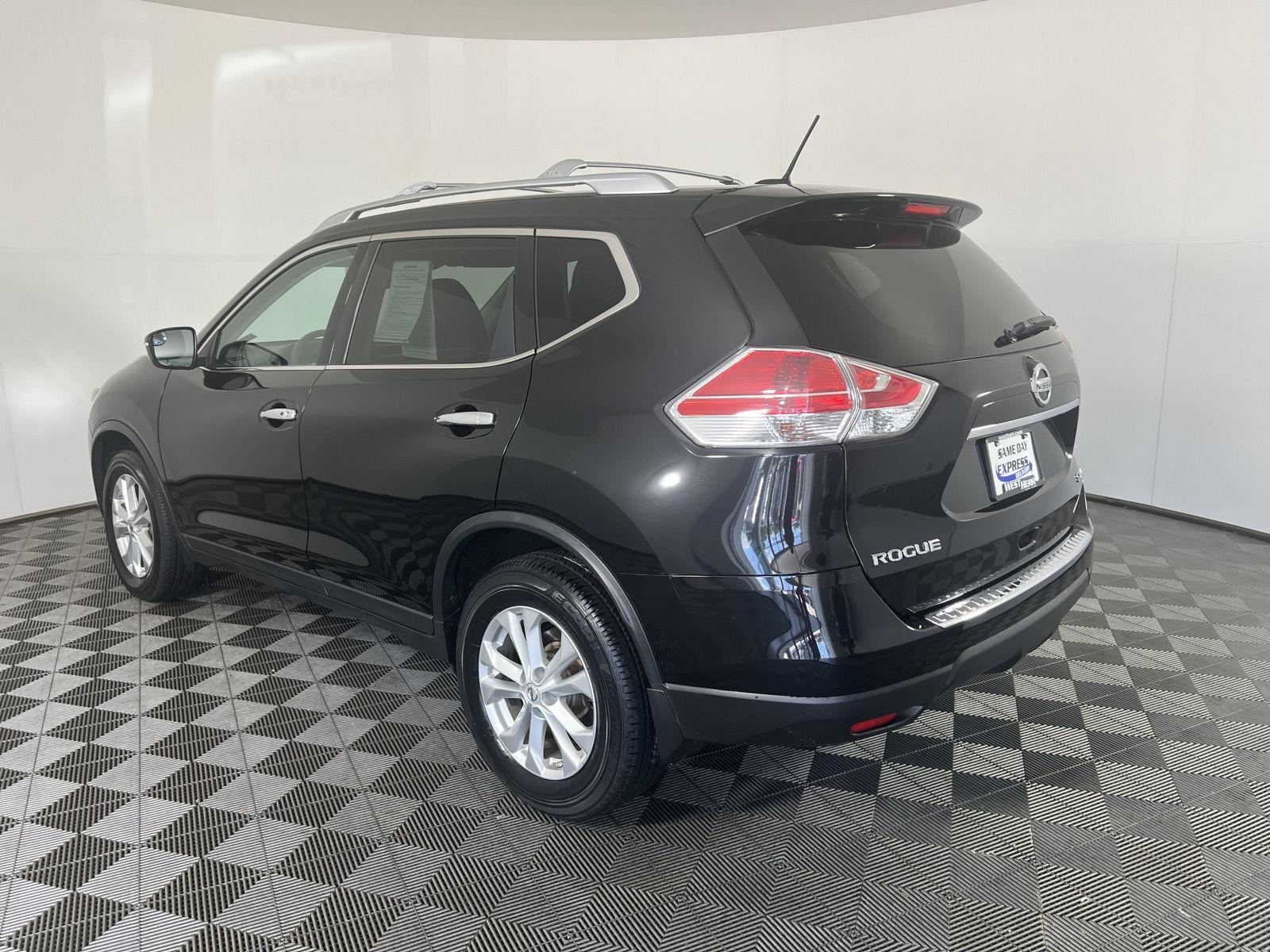 Used 2016 Magnetic Black Nissan SV image 27