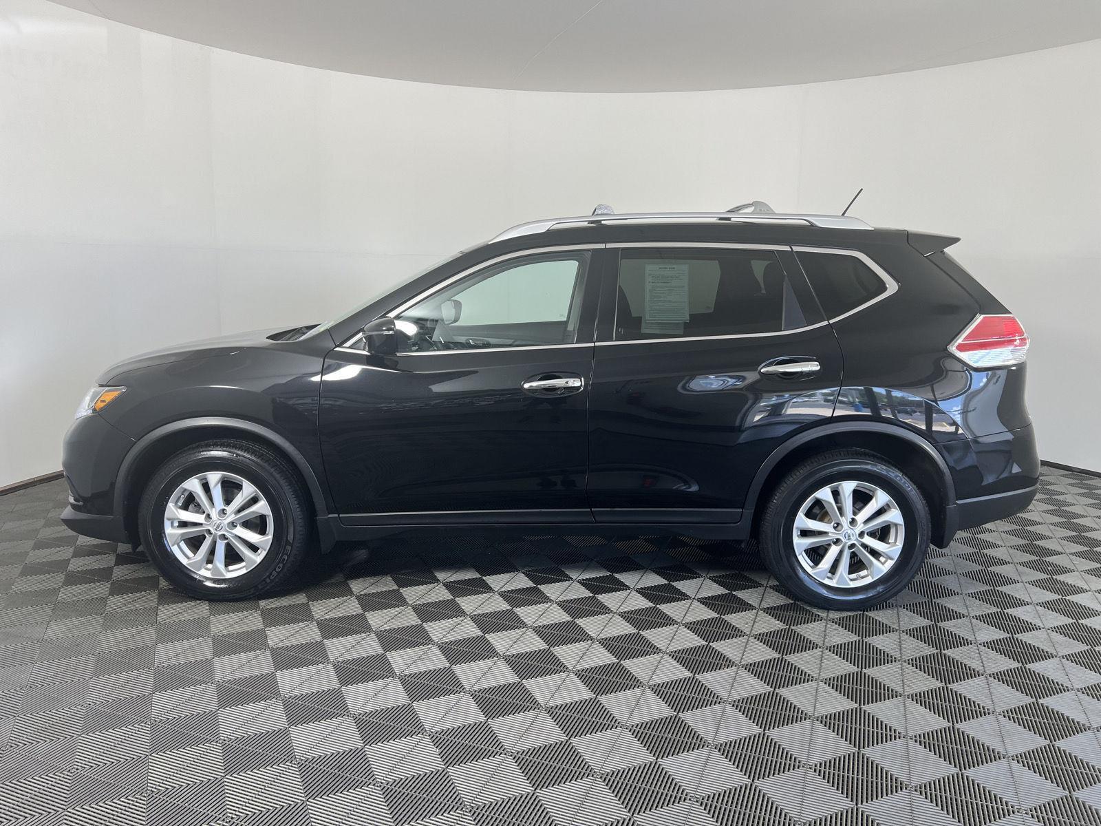 Used 2016 Magnetic Black Nissan SV image 26