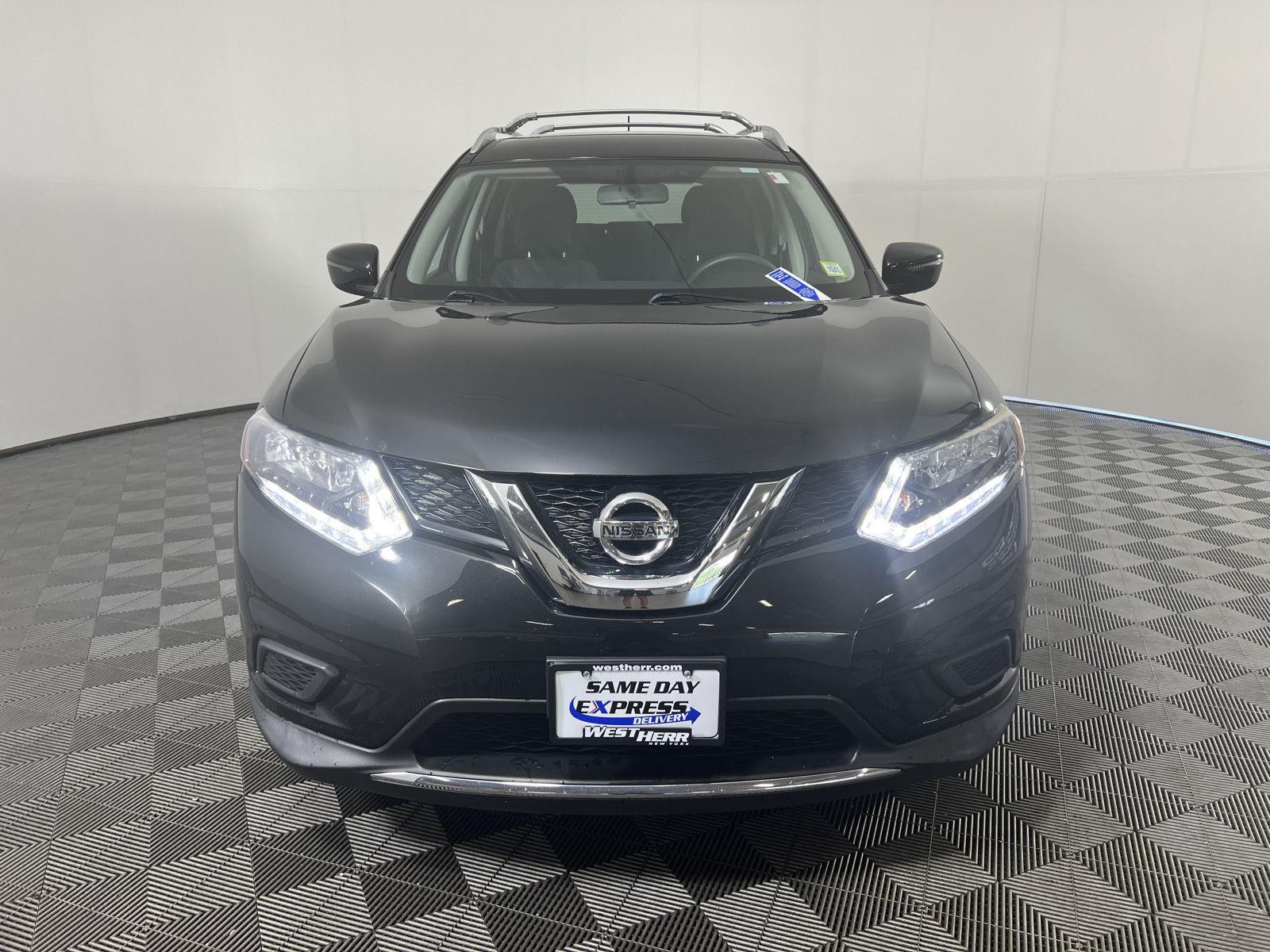 Used 2016 Magnetic Black Nissan SV image 24