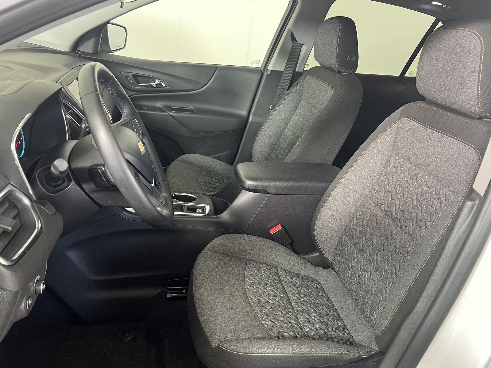 Used 2024 Summit White Chevrolet LT image 5