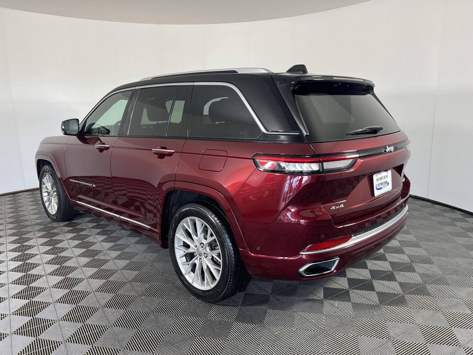 Used 2023 Velvet Red Pearlcoat Jeep Summit image 30