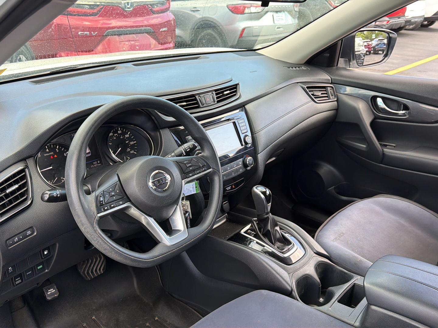Used 2018 Glacier White Nissan S image 3