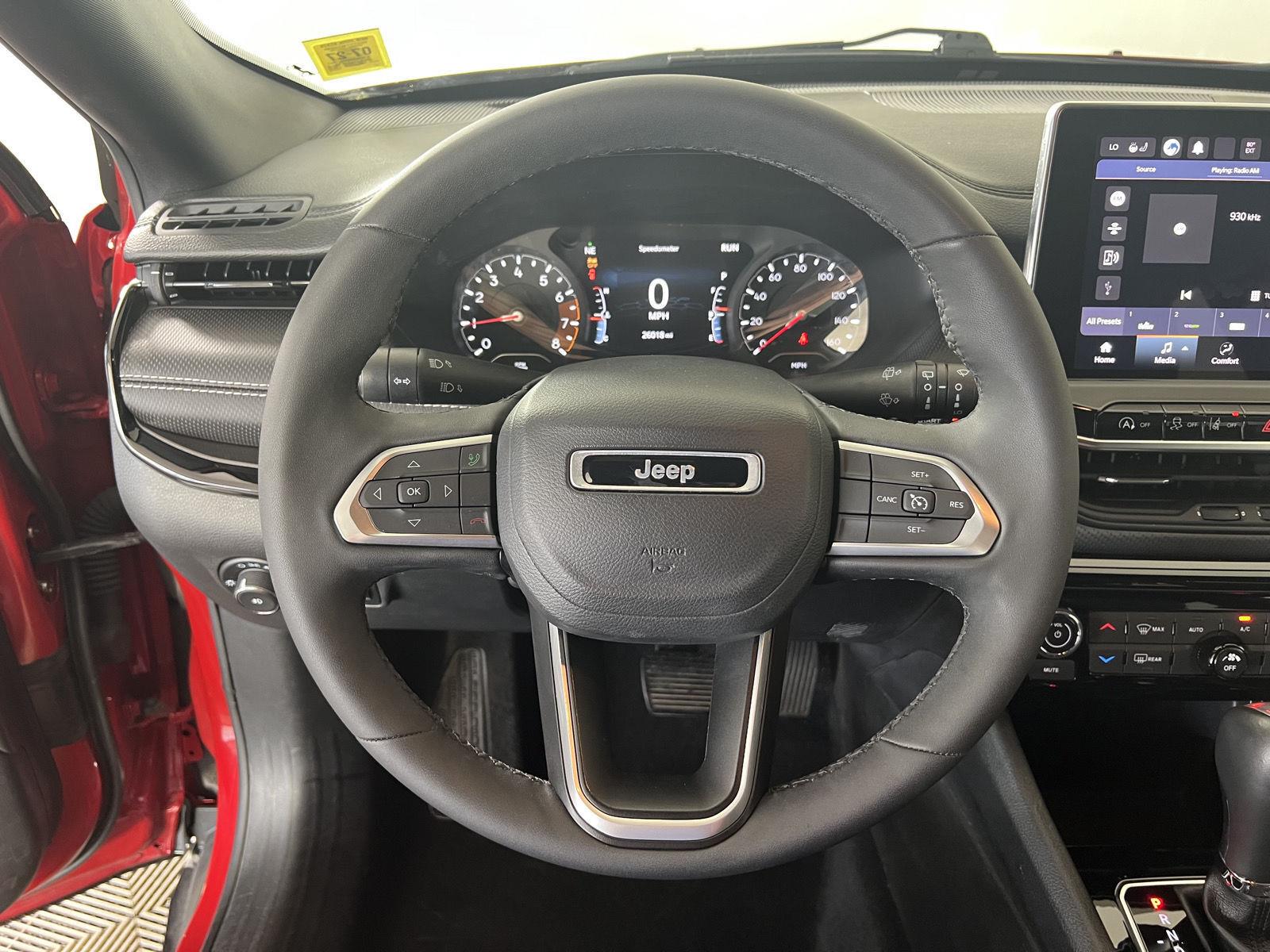 Used 2023 Redline Pearlcoat Jeep Altitude image 8