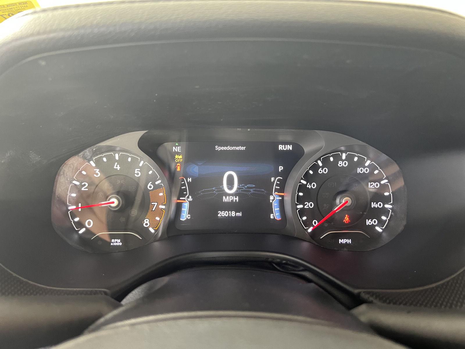 Used 2023 Redline Pearlcoat Jeep Altitude image 11