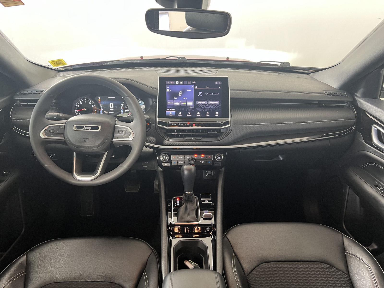 Used 2023 Redline Pearlcoat Jeep Altitude image 19