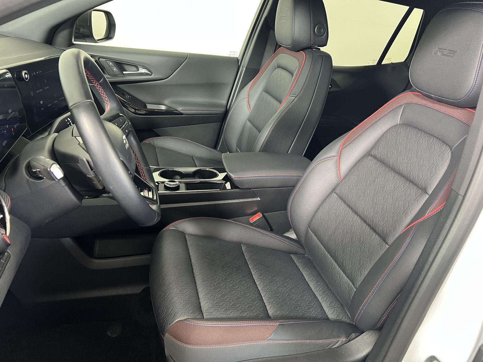 Used 2025 Iridescent Pearl Tricoat Chevrolet AWD RS image 21