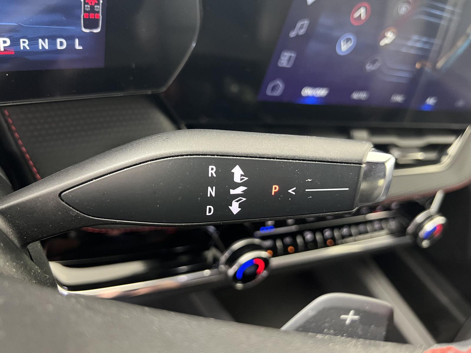 Used 2025 Iridescent Pearl Tricoat Chevrolet AWD RS image 35