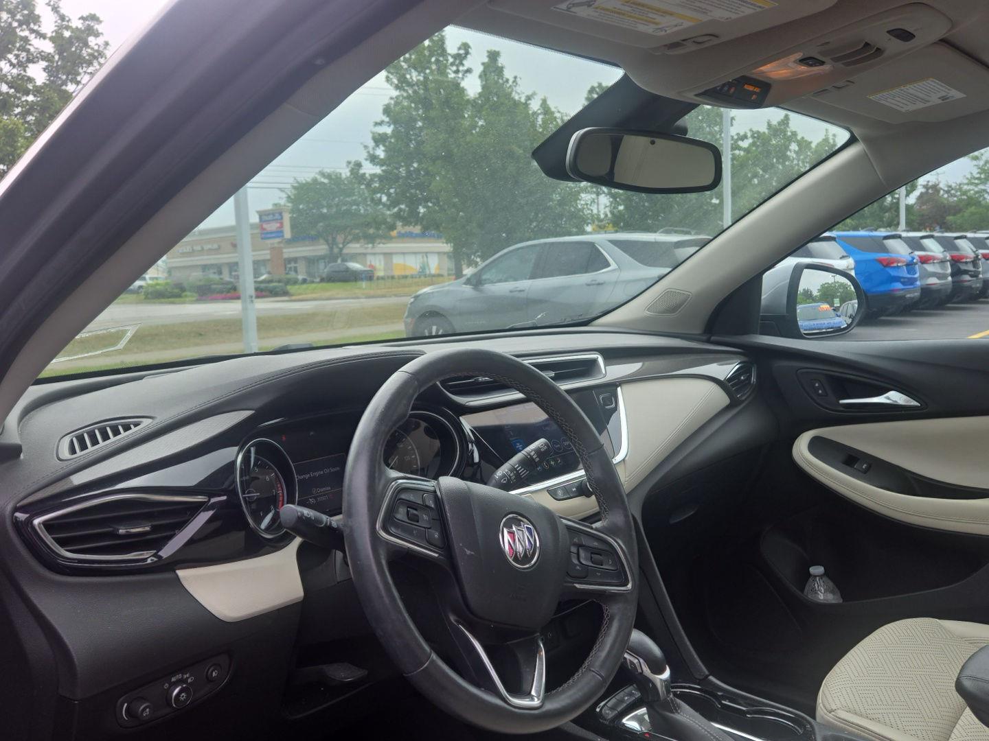 Used 2023  Buick  image 3