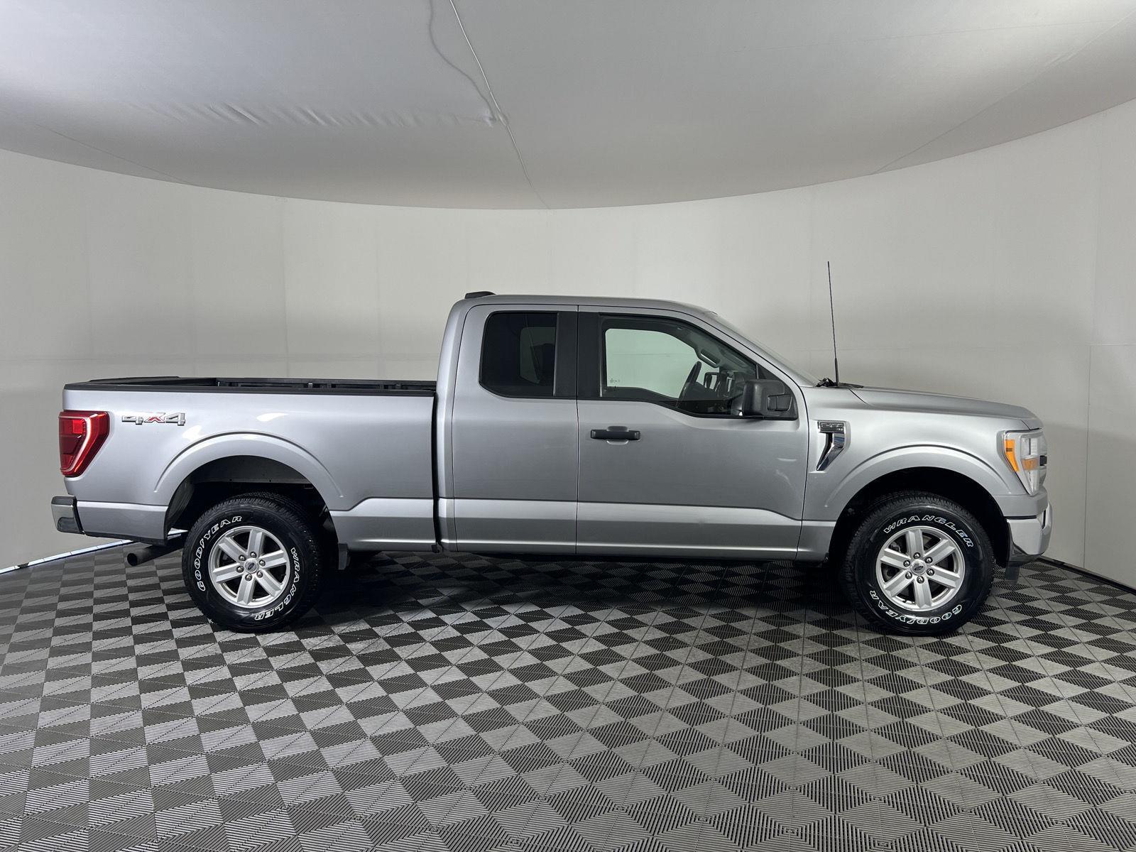 Used 2022 Iconic Silver Ford XLT image 22