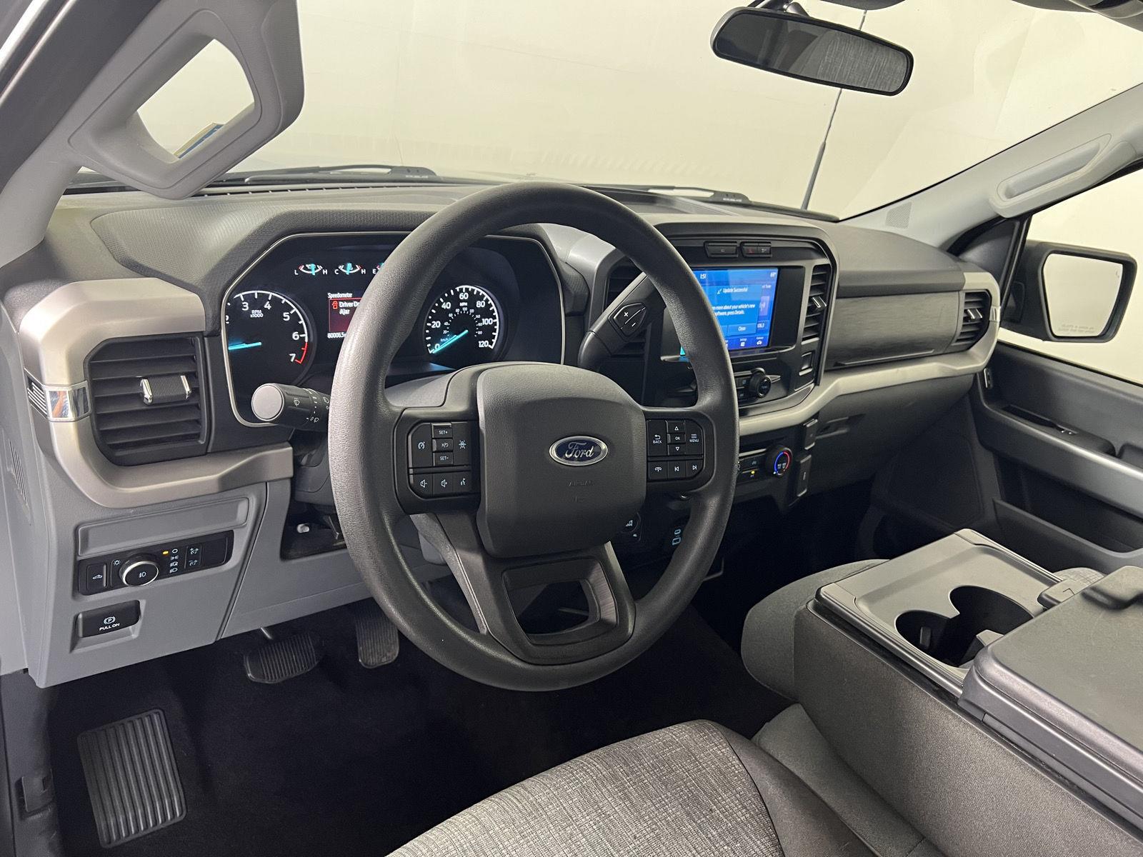 Used 2022 Iconic Silver Ford XLT image 4