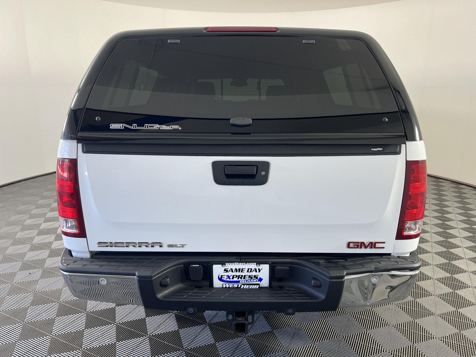 Used 2007 Summit White GMC SLT image 22