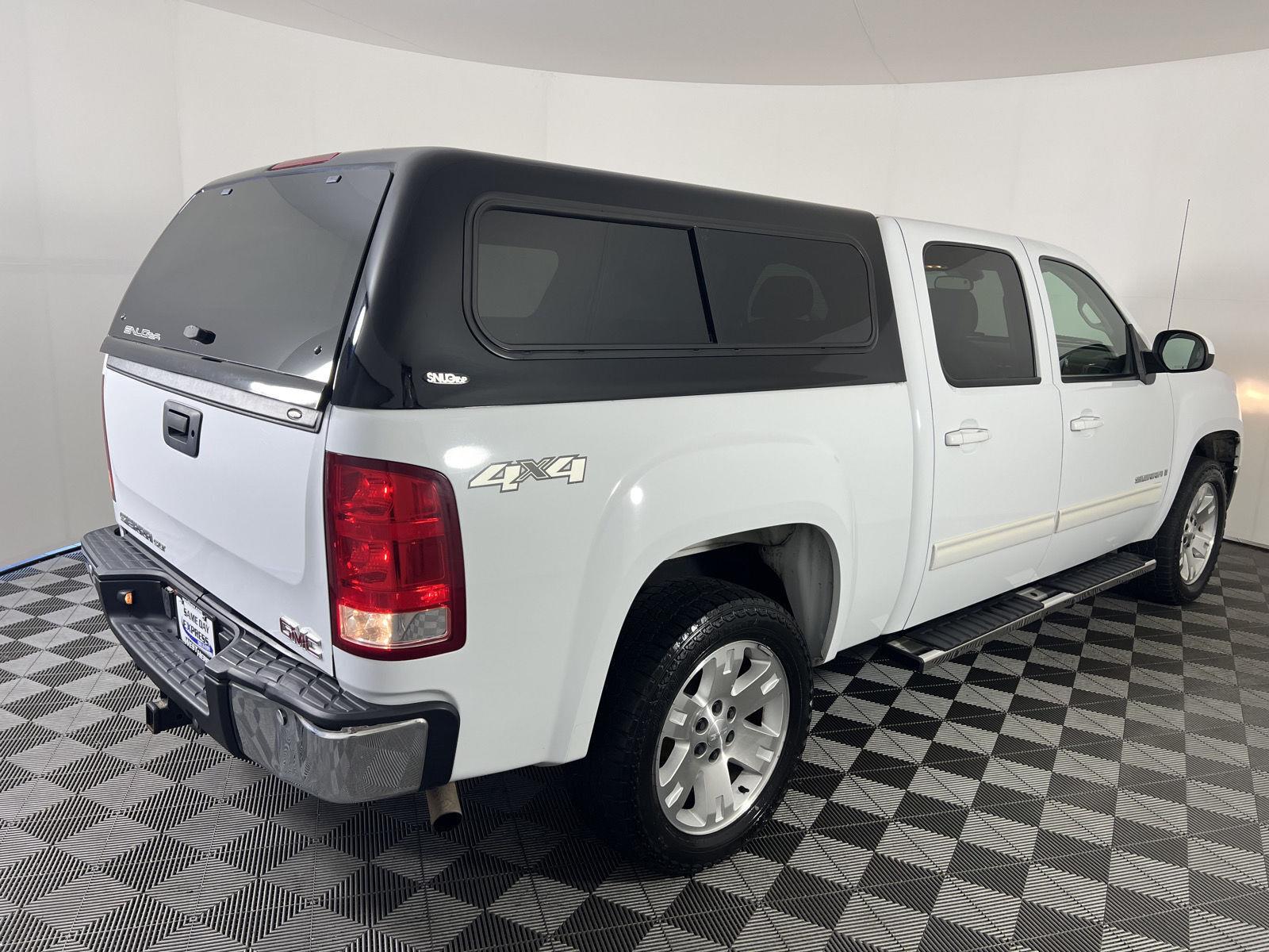 Used 2007 Summit White GMC SLT image 23