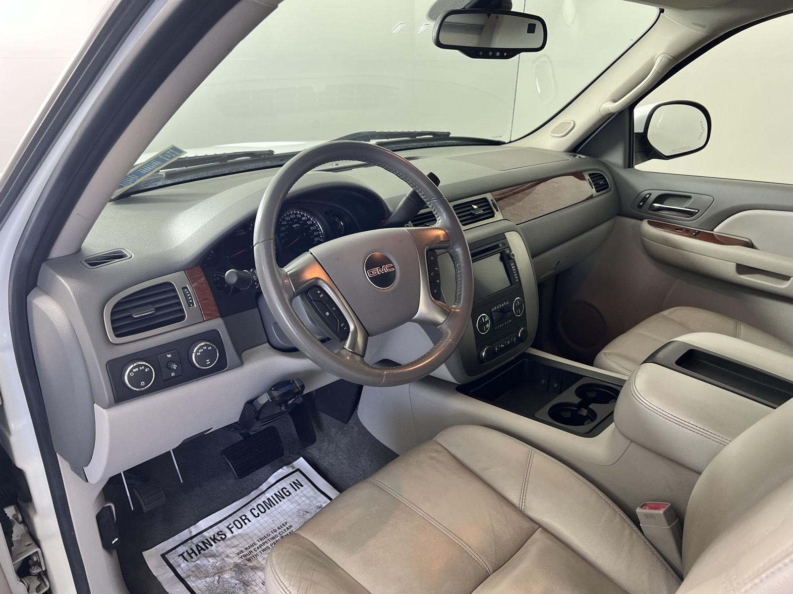 Used 2007 Summit White GMC SLT image 3